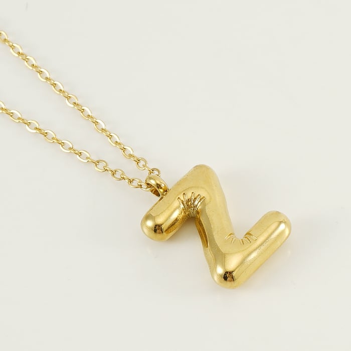 1 pezzo semplice serie lettera semplice titanio acciaio placcato oro 18K donne collane con ciondolo